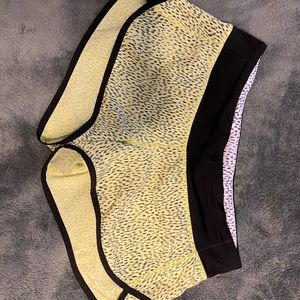 Lululemon Speed Short Size 6